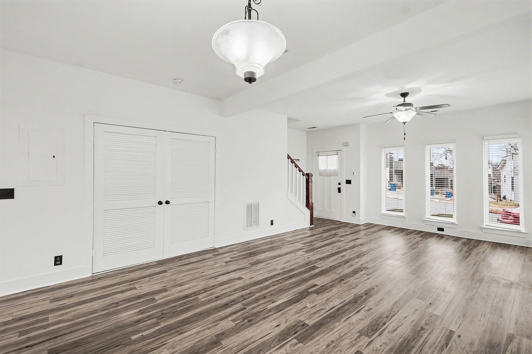 Building Photo - 3704 Lausanne Dr