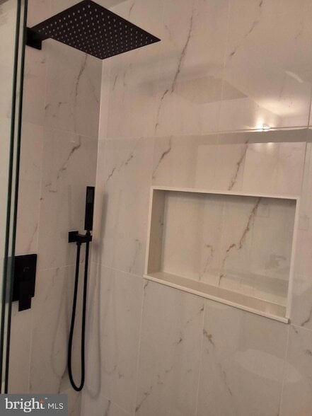 Building Photo - 14874 Emberdale Dr