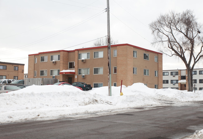 Building Photo - The Heights Apartments