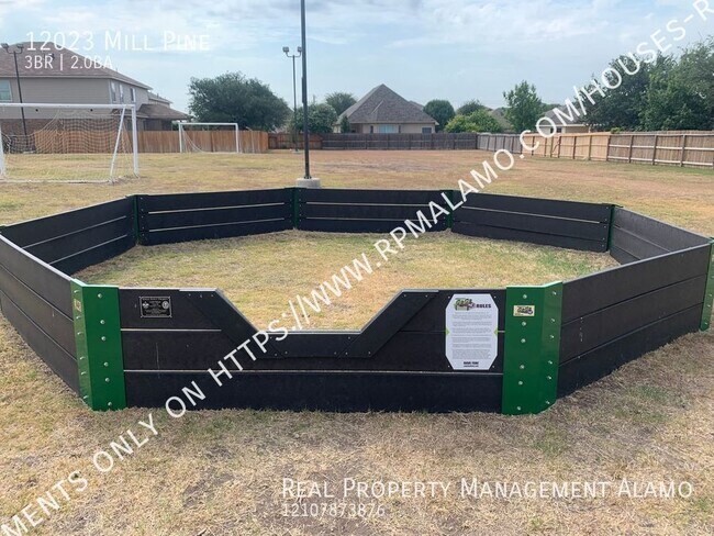 Building Photo - 12023 Mill Pine