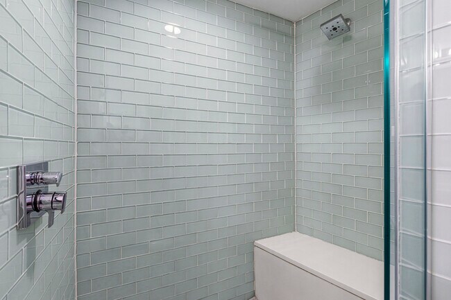 Building Photo - 311 38th St
