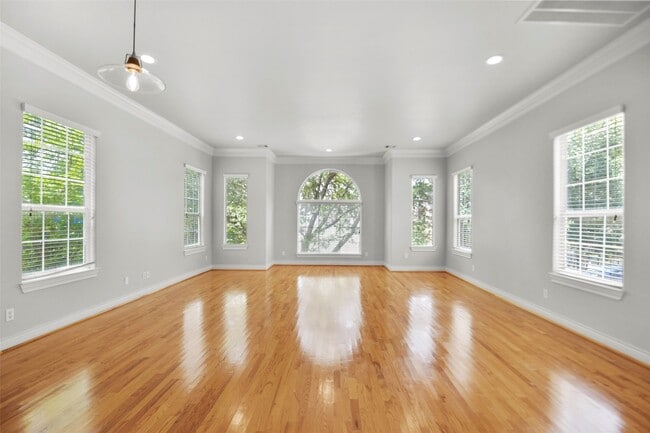 Building Photo - 1602 Colorado St