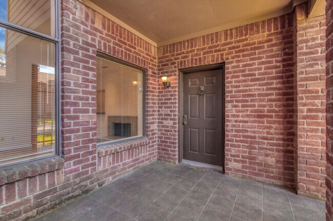 Building Photo - 7447 Cambridge St