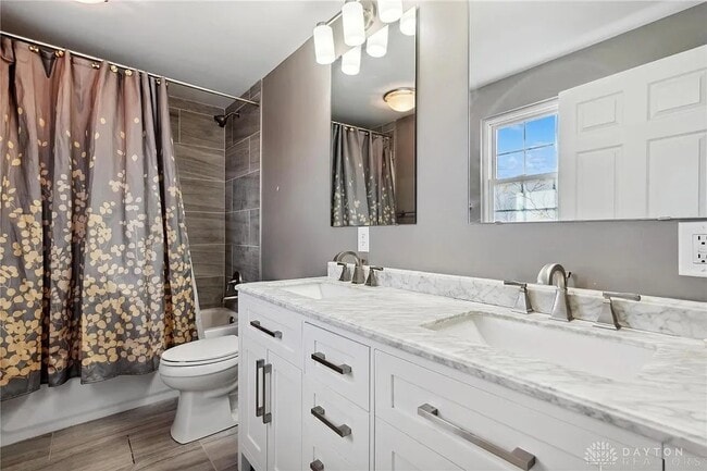 Building Photo - 5300 Saum St