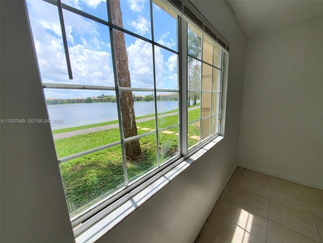 Building Photo - 5041 Wiles Rd