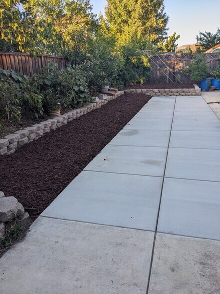 Backyard - 1941 Oro Dr
