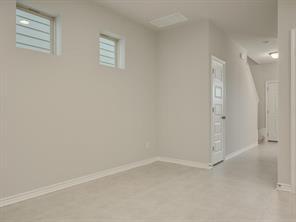 Building Photo - 1801 Artesian Spgs Xing