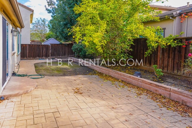 Building Photo - Wicklund Village: Charming 4-Bed Single Story Home in Mountain House Spacious Corner Lot