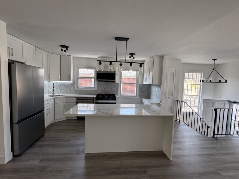 Building Photo - 15704 17th Rd