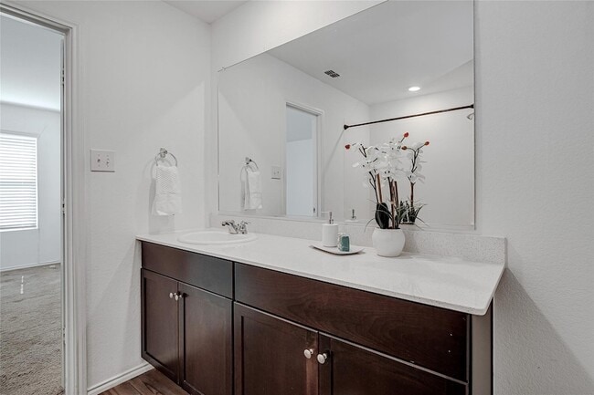 Building Photo - 1105 Wildflower St