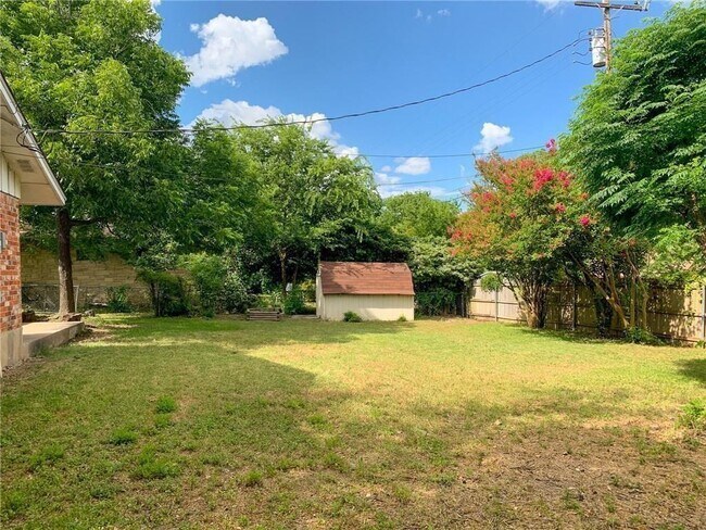 Building Photo - 11303 Titian Dr