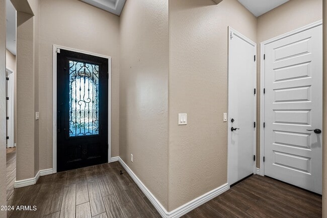 Building Photo - 3258 E Tina Dr