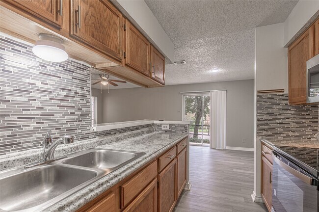 Building Photo - 1228 Ave O