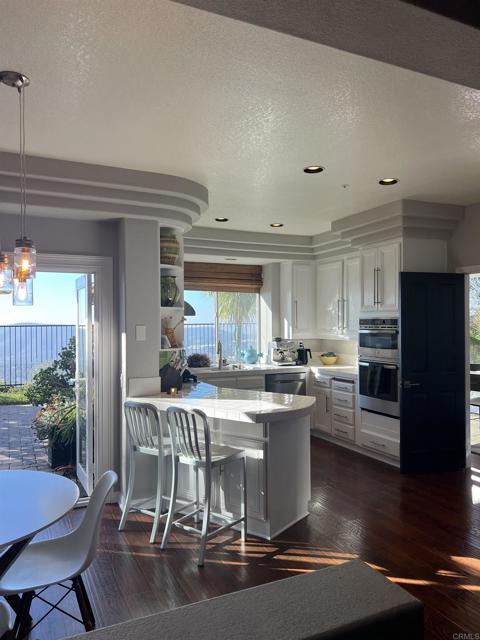 Building Photo - 1969 Woodland Heights Glen