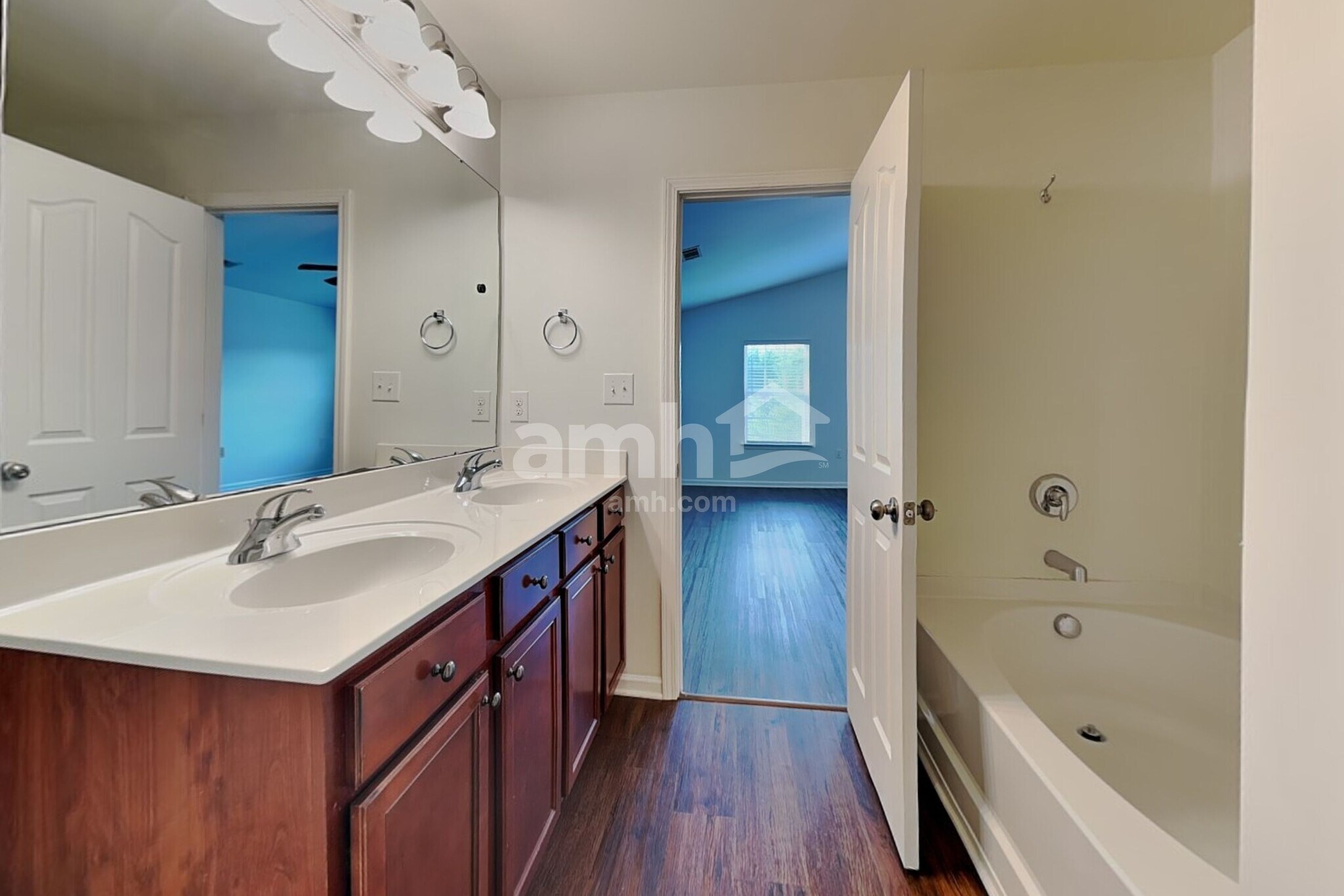 Building Photo - 12838 Settlers Trail Ct