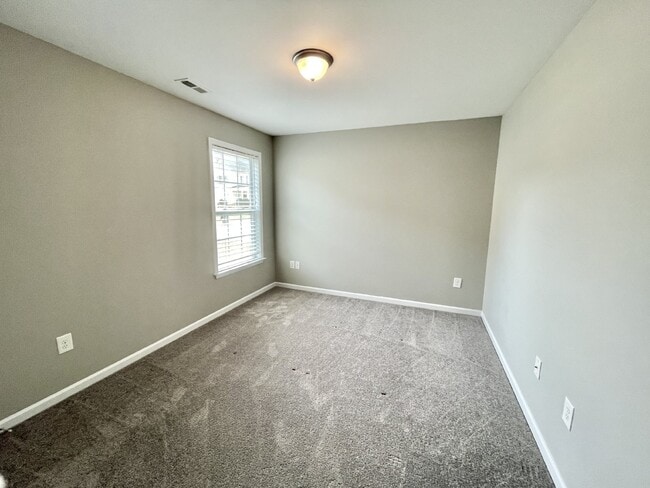 Building Photo - 3 bed, 2 bath Nest in Cameron