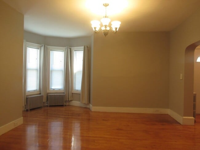 Building Photo - 109 Walnut St