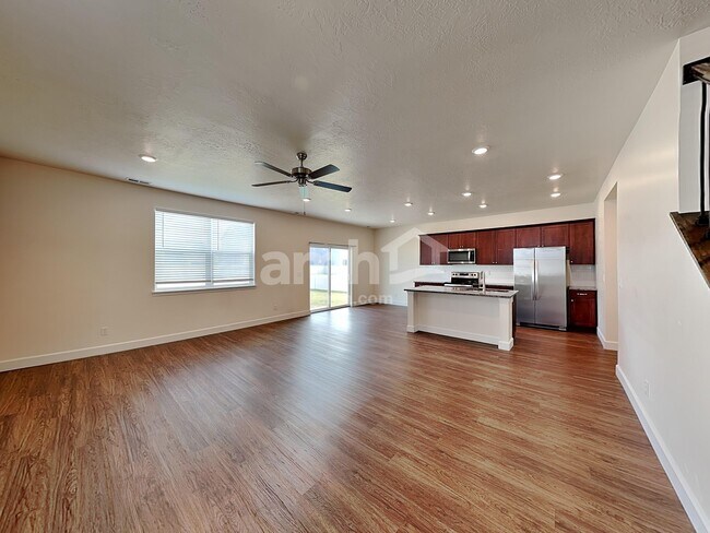 Building Photo - 344 North St