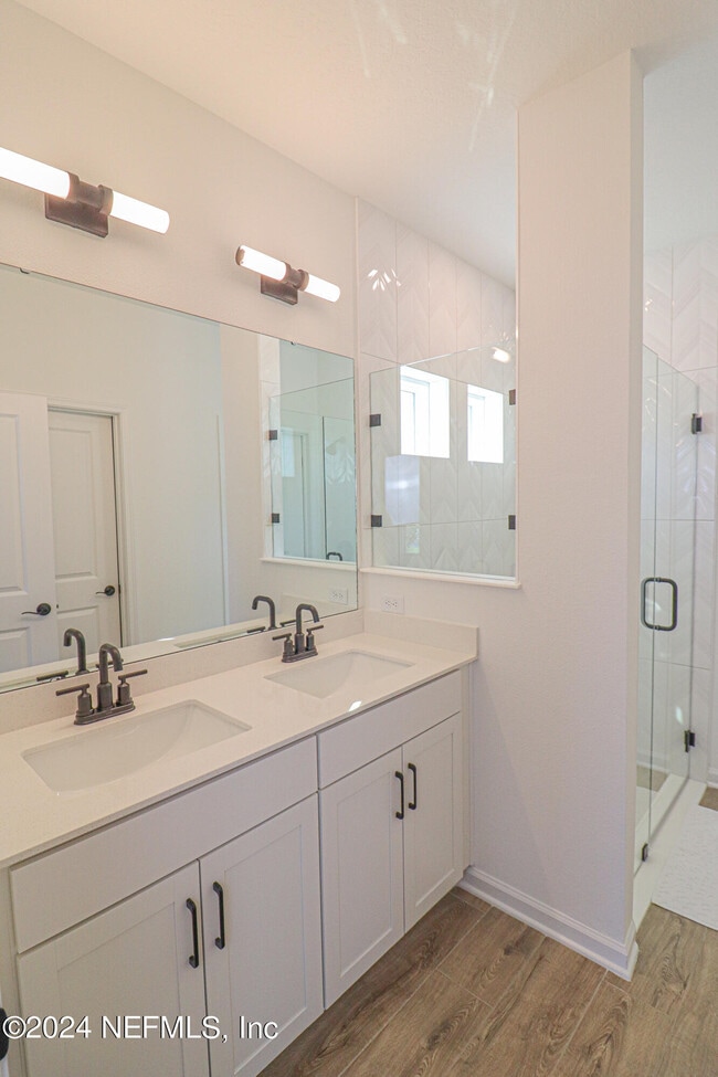Building Photo - 483 Stargaze Ln