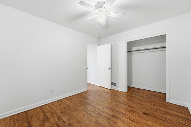 Building Photo - 5320 E Thrill Pl