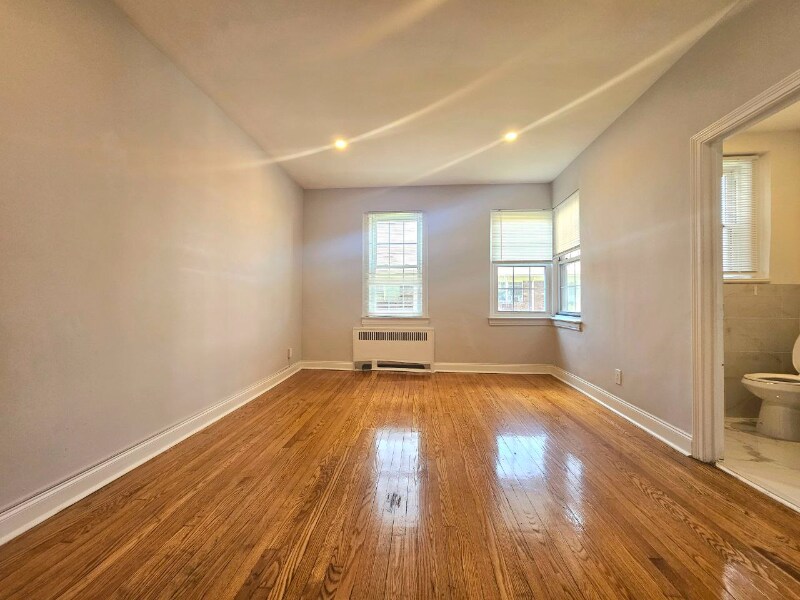 Building Photo - 1 Dewitt Rd