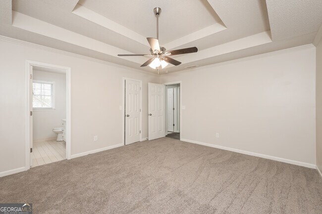 Building Photo - 2202 Independence Dr SW