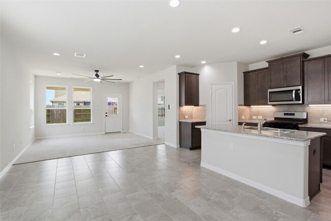 Building Photo - 13201 Leisure Cove Dr