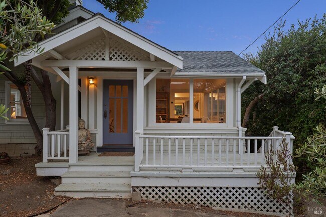 Building Photo - 40 Laurel Ave