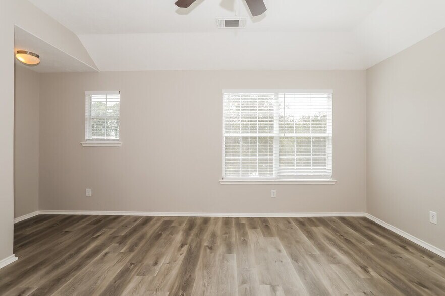 Building Photo - 1403 Natural Pine Trail
