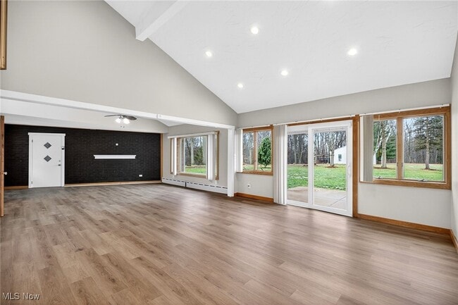 Building Photo - 3863 Wiltshire Rd