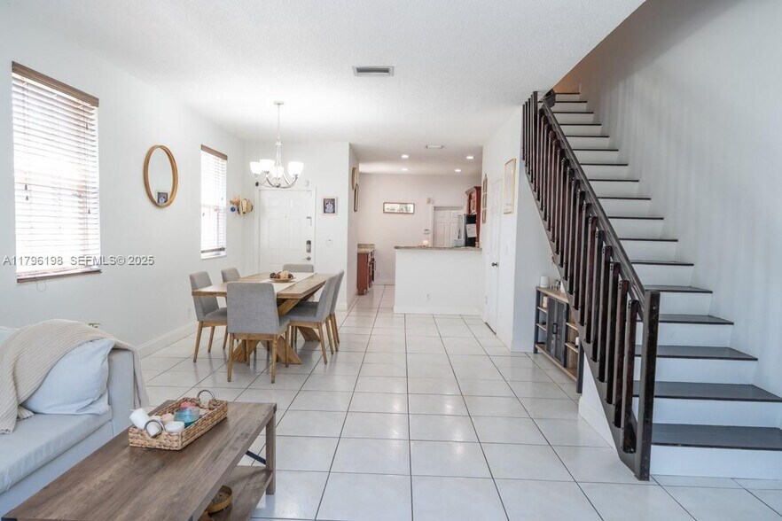 Building Photo - 1999 Madeira Dr