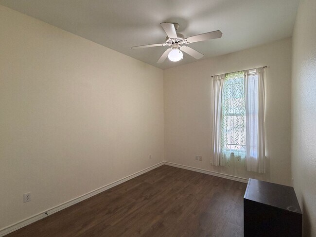 Building Photo - 14901 Windward Dr
