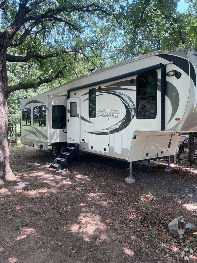 Building Photo - 2016 Palomino RV