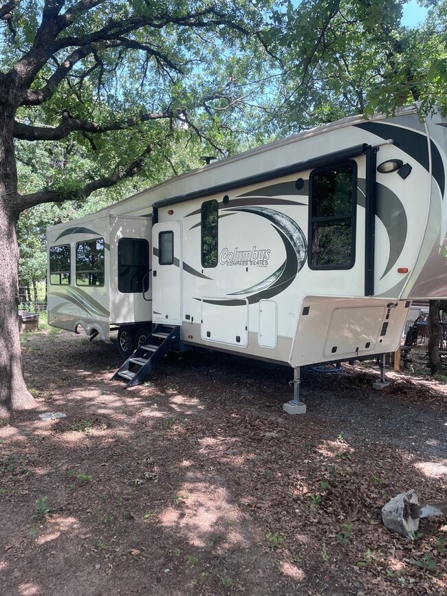 Building Photo - 2016 Palomino RV