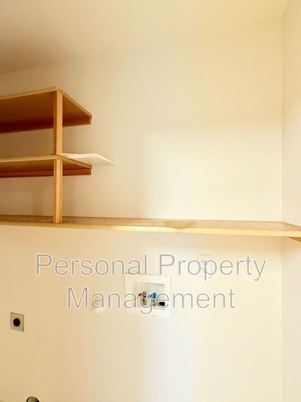 Building Photo - 3360 L St