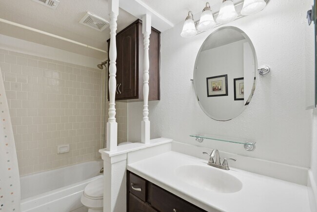 Building Photo - 2601 S Braeswood Blvd