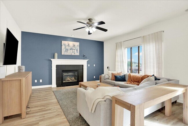 Building Photo - Stunning 3 Bedroom Home in Parker, Mountai...
