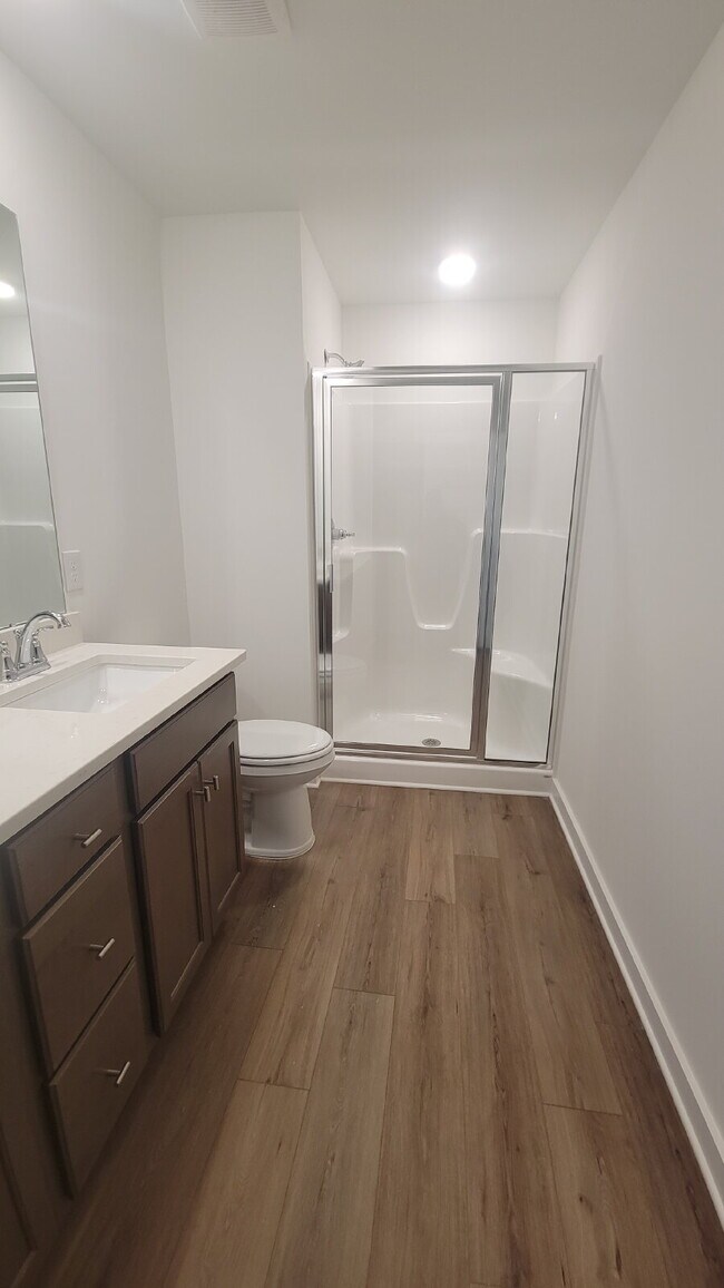 Building Photo - NEW HOME!!!  Section 8 Accepted!!!  "Discover Your Dream Home: Spacious 3-Bedroom Retreat with Gr...