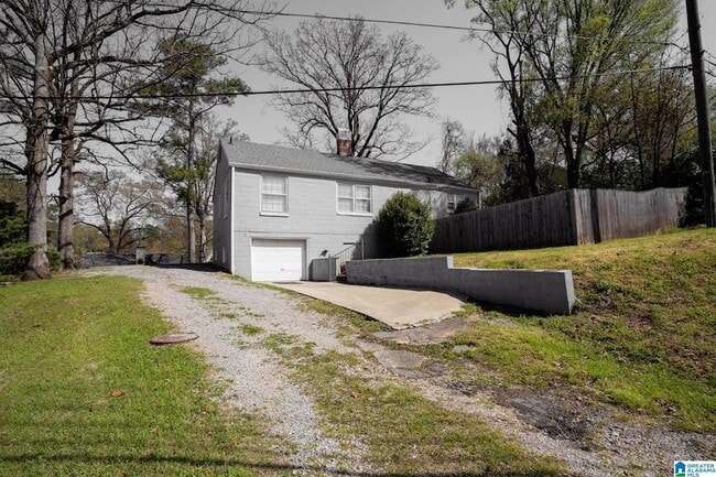 Building Photo - 9 Edgehill Rd