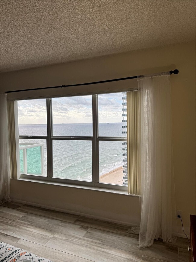 Building Photo - 3550 Galt Ocean Dr