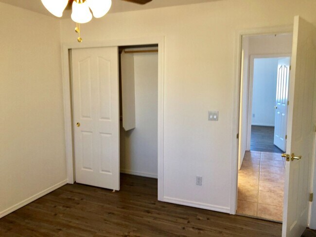 Building Photo - Great Home 3 Bedroom Home in Beautiful Nei...