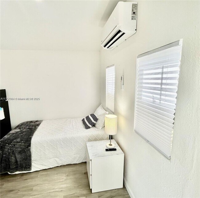 Building Photo - 14830 SW 178th Terrace