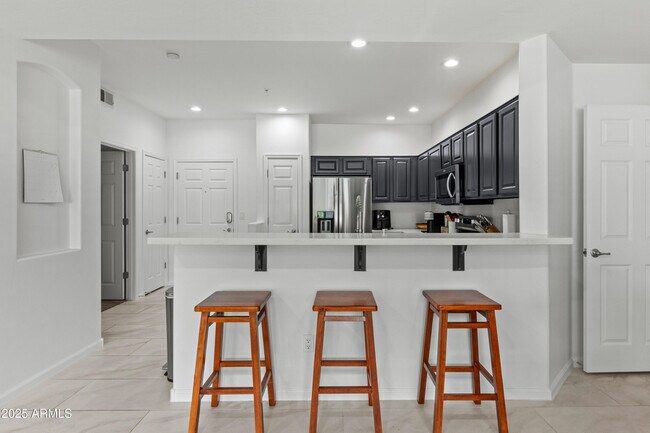 Building Photo - 14000 N 94th St