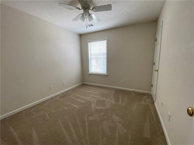 Building Photo - 5454 Medlock Corners Dr