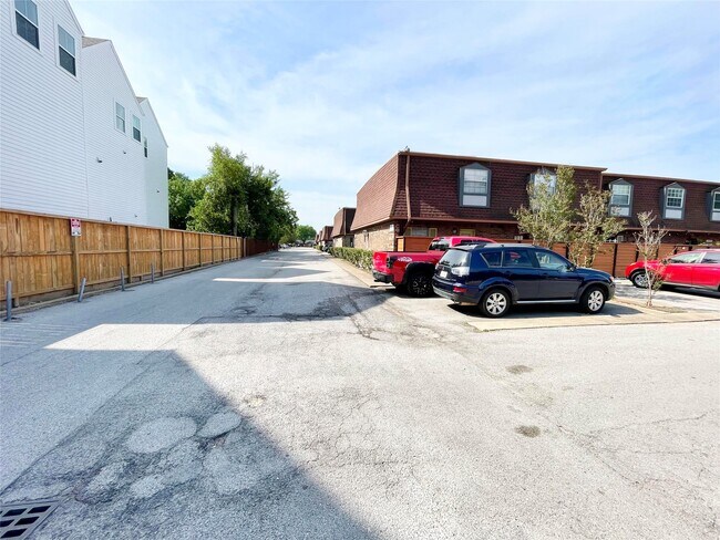 Building Photo - 9303 Hammerly Blvd