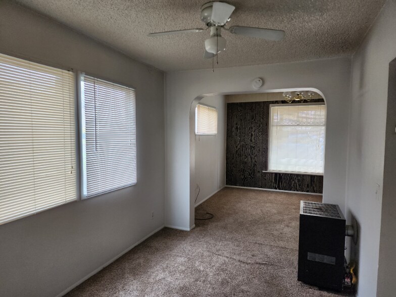 Building Photo - 620 5th St