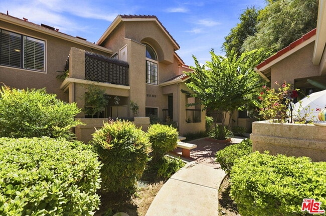Building Photo - 2352 Archwood Ln