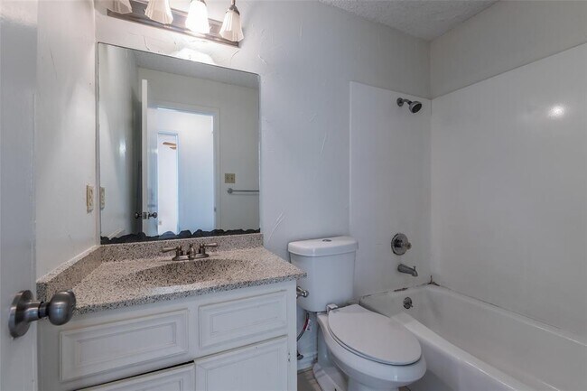 Building Photo - 3506 Speedway