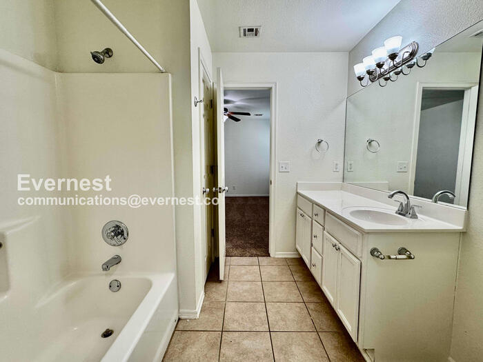 Building Photo - 2724 N 20th St
