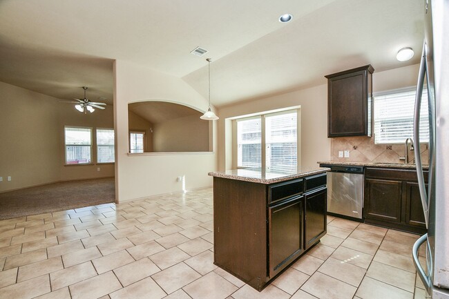 Building Photo - Come see this beautiful home in Brunswick ...